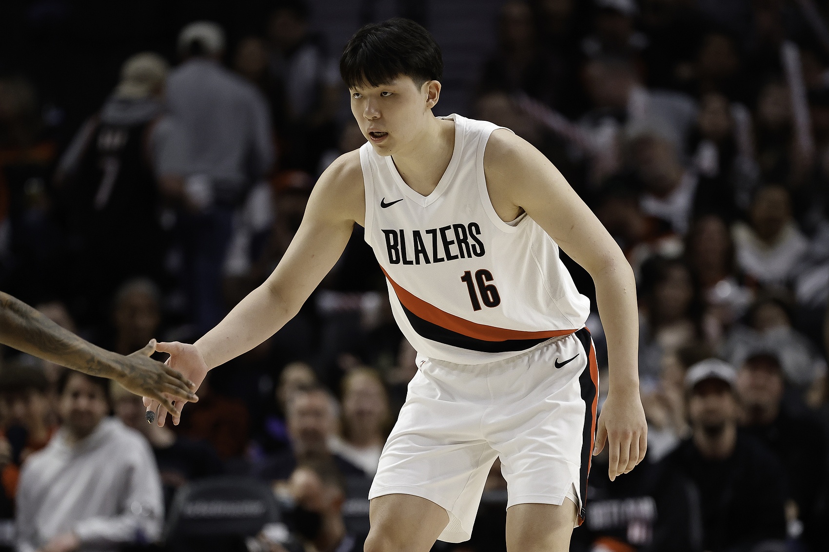 开云体育入口-【菜鸟】瀚森垃圾时间2分1板 费尔斯18分11板 克尼佩尔10分8板3断