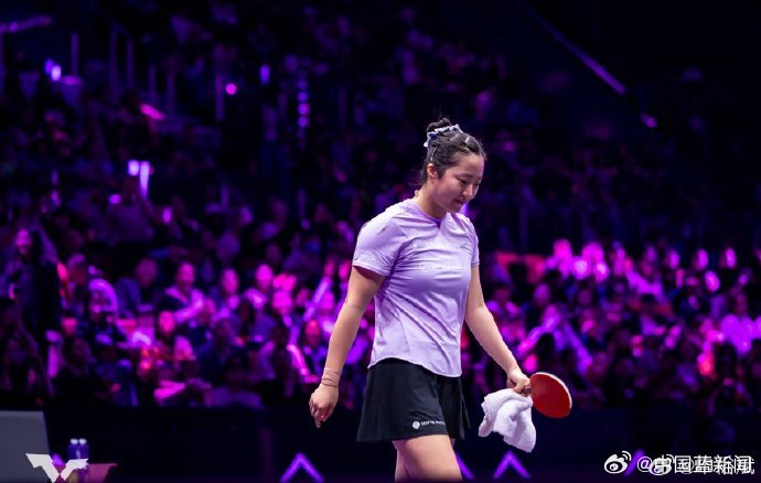 申裕斌晒洪崖洞游玩照，备战2026WTT重庆冠军赛|乒乓球|运动员|打卡|赛场|景点_新浪体育_新浪新闻